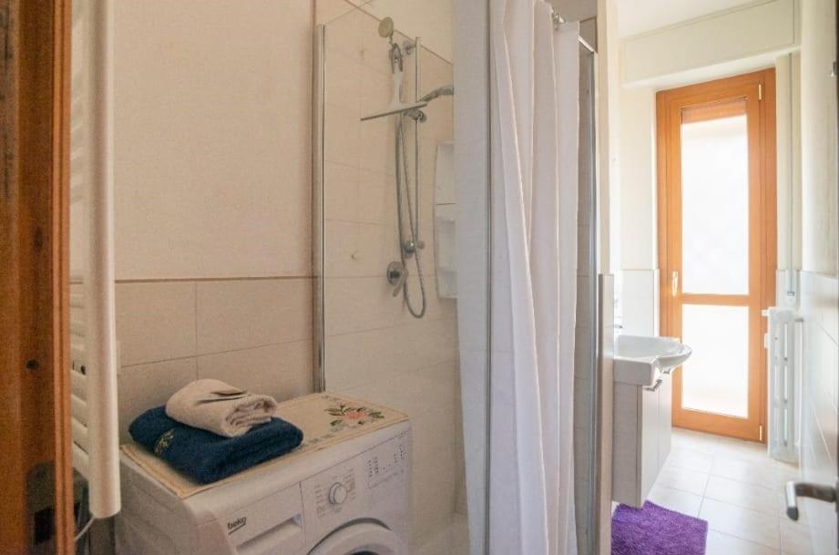 Stanza Doppia Con Bagno Privato Vicino Al Centro Séjour chez l'habitant *